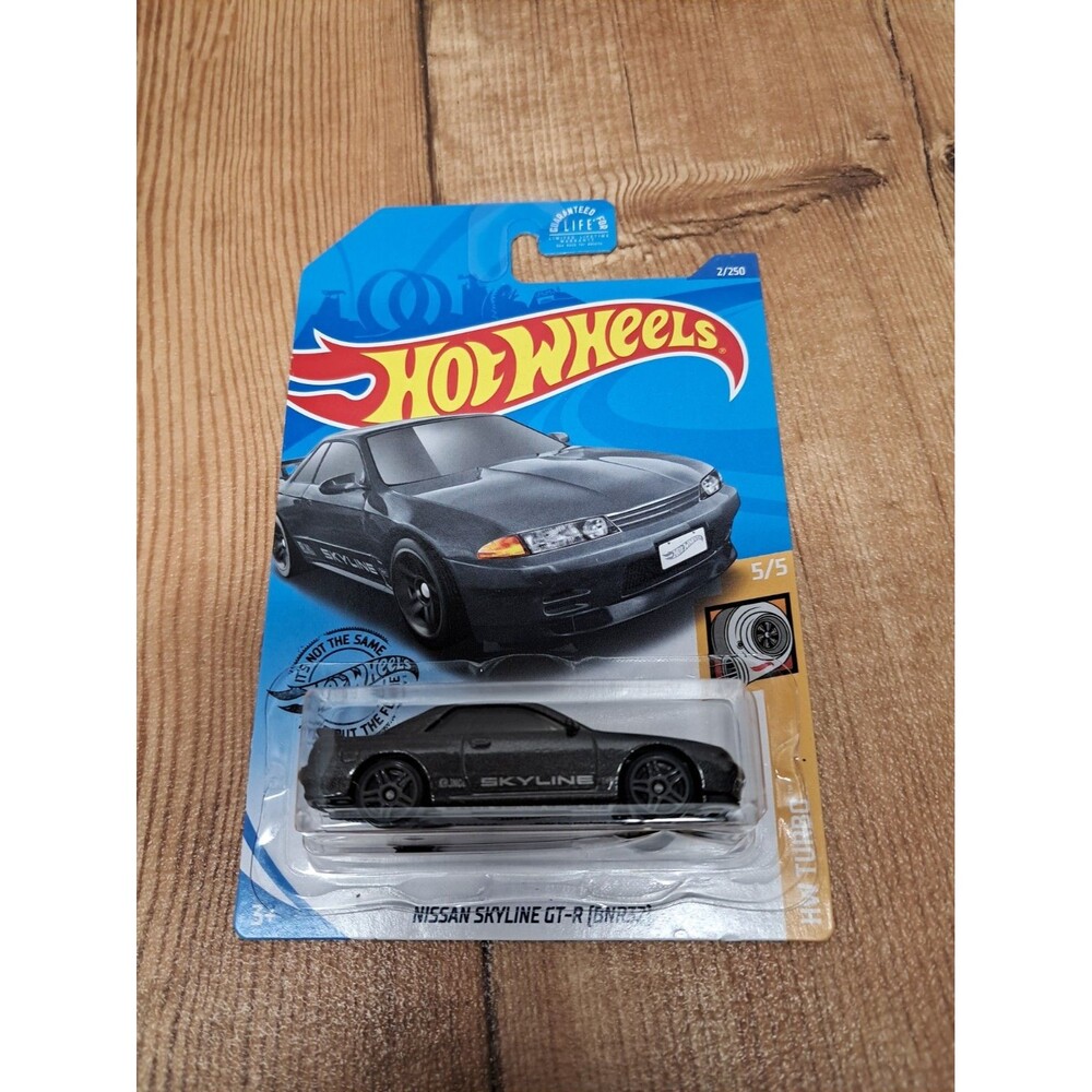 Hot Wheels Nissan Skyline GT-R BNR32 Gray HW Turbo. 5/5